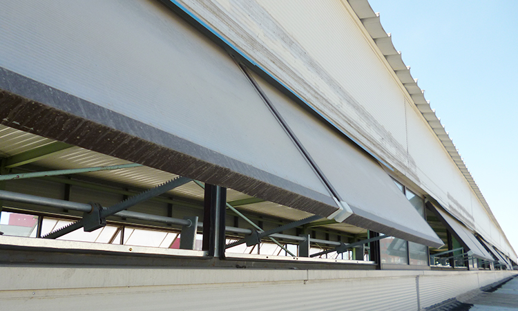 側(cè)開型電動采光排煙天窗